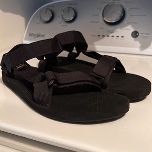 Black Universal Teva Sandals Mens size 9